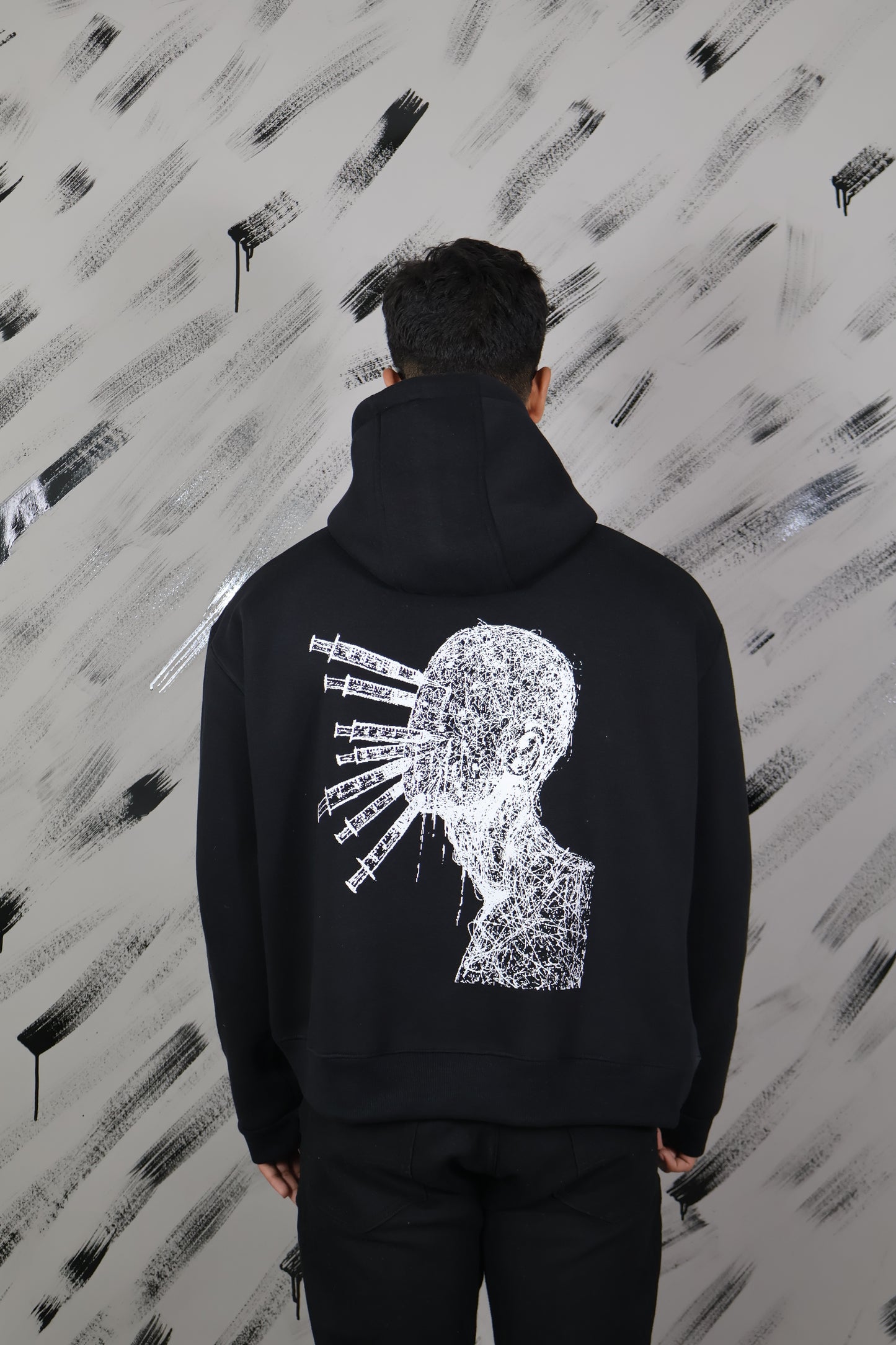 manipulation-hoodie-black