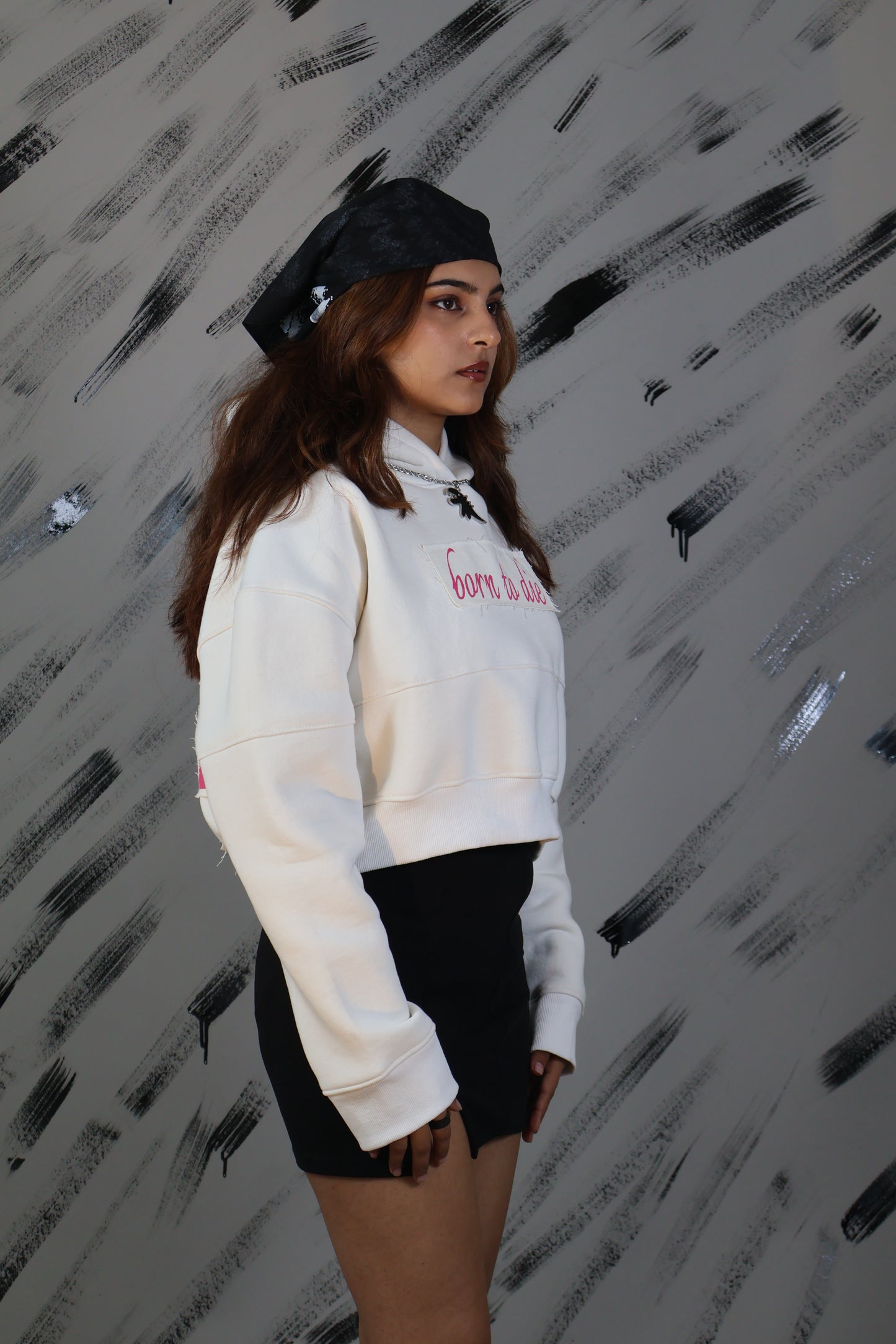 Lana-Del-Rey-pink-patch-hoodies-white