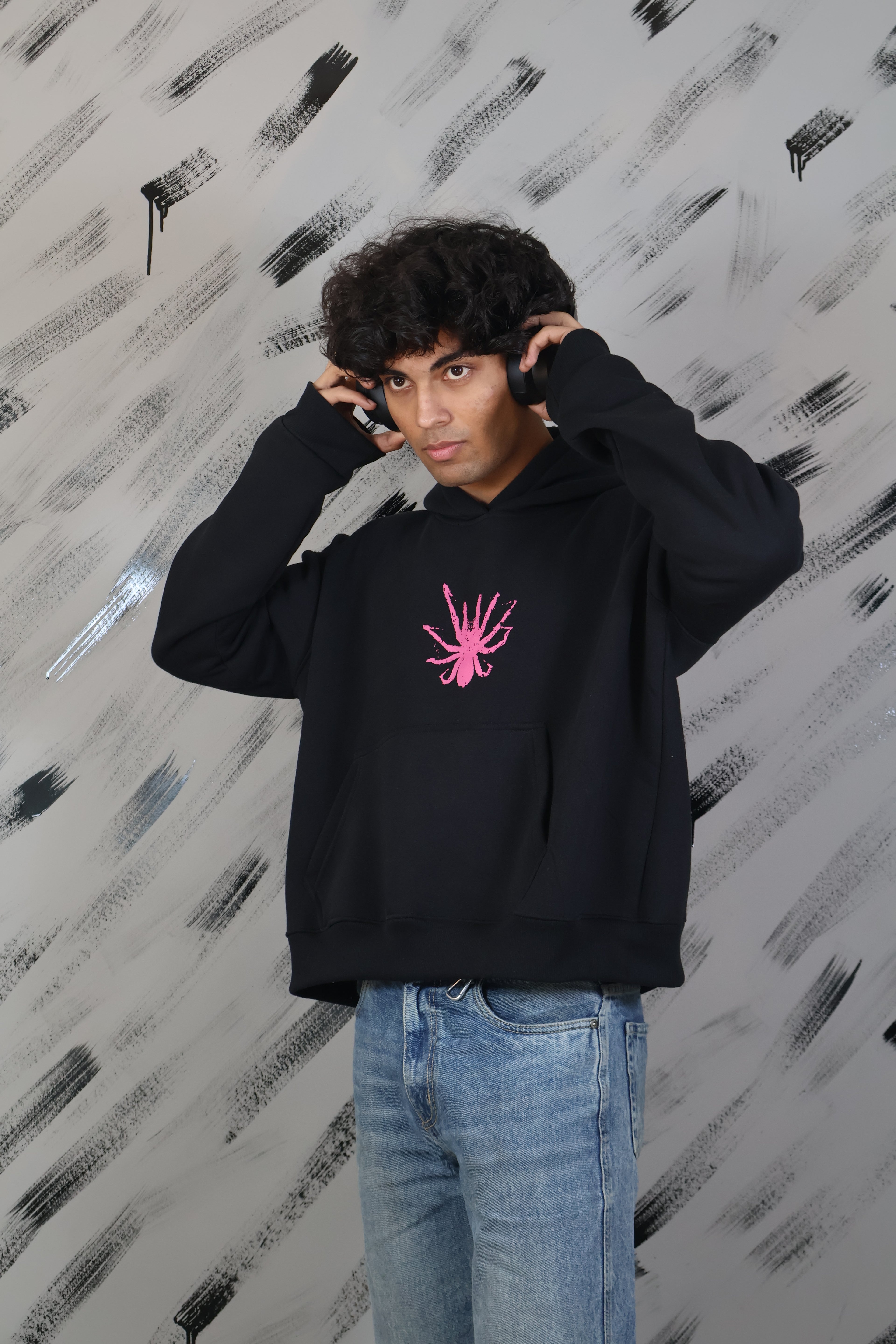 Pinkeye-hoodie-black