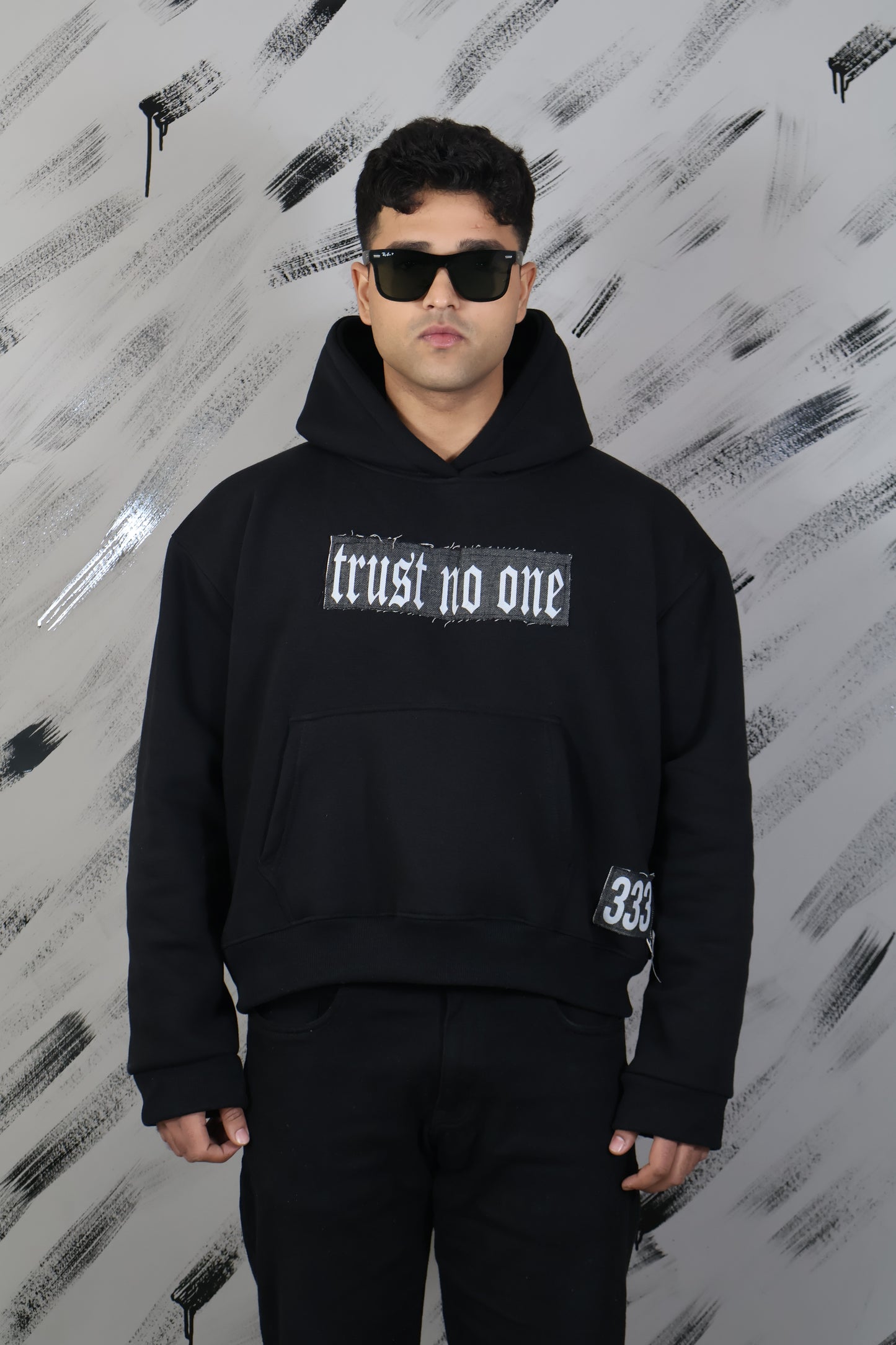 illuminate-patch-black