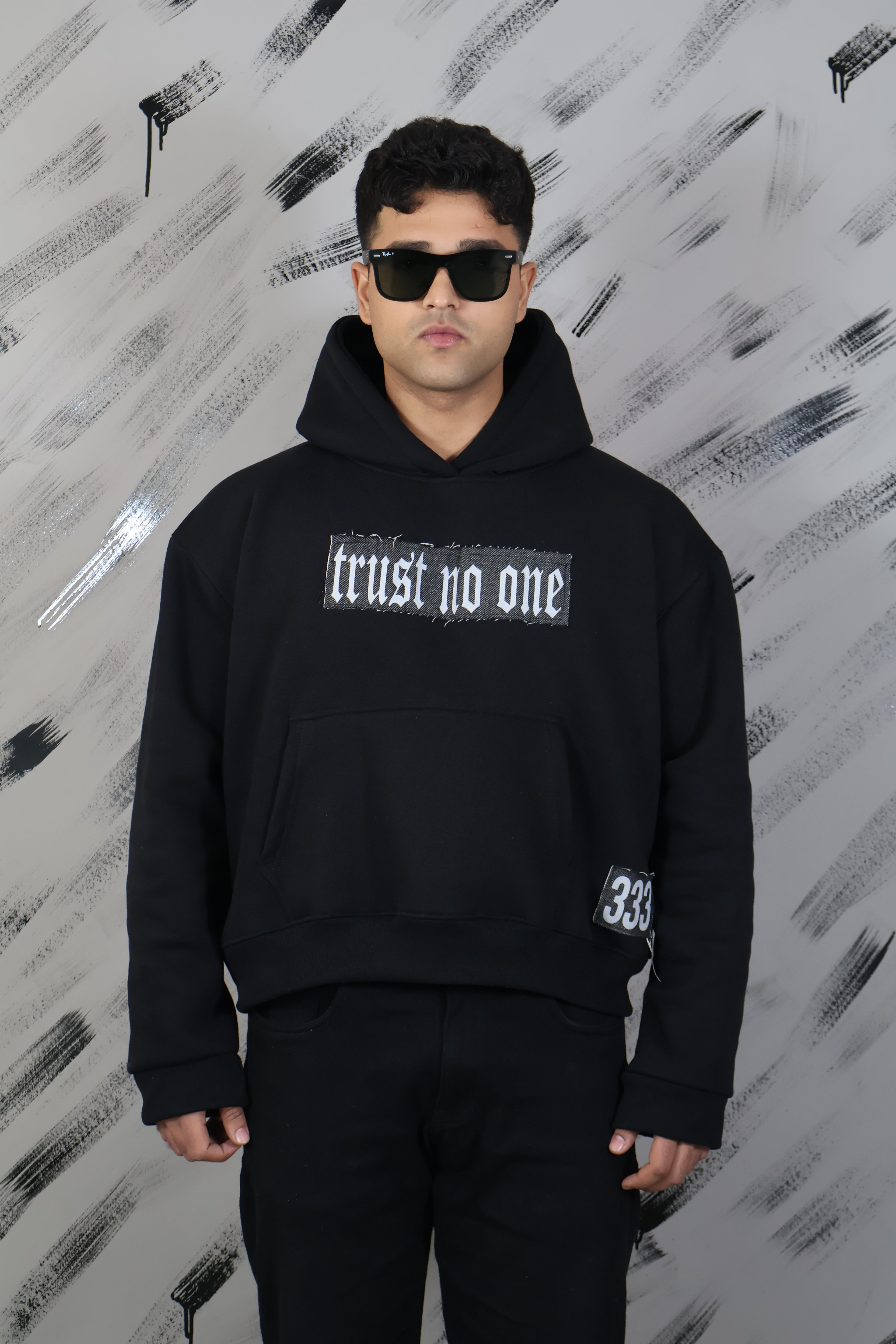 illuminate-patch-black