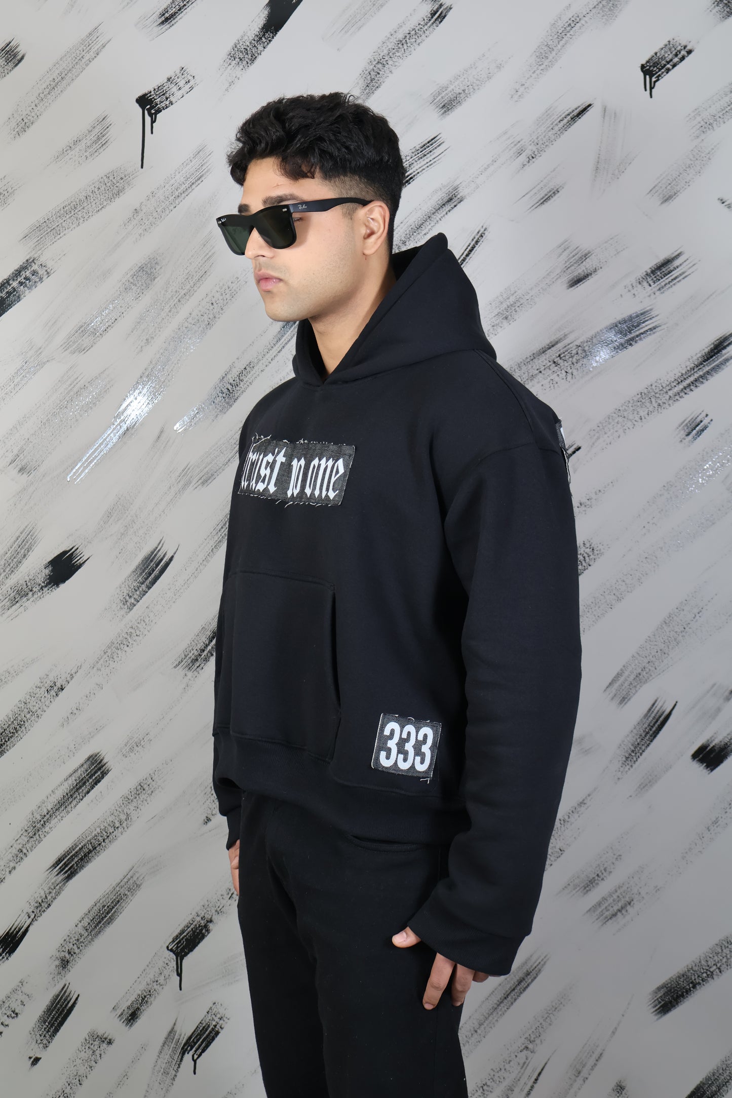 illuminate-patch-black