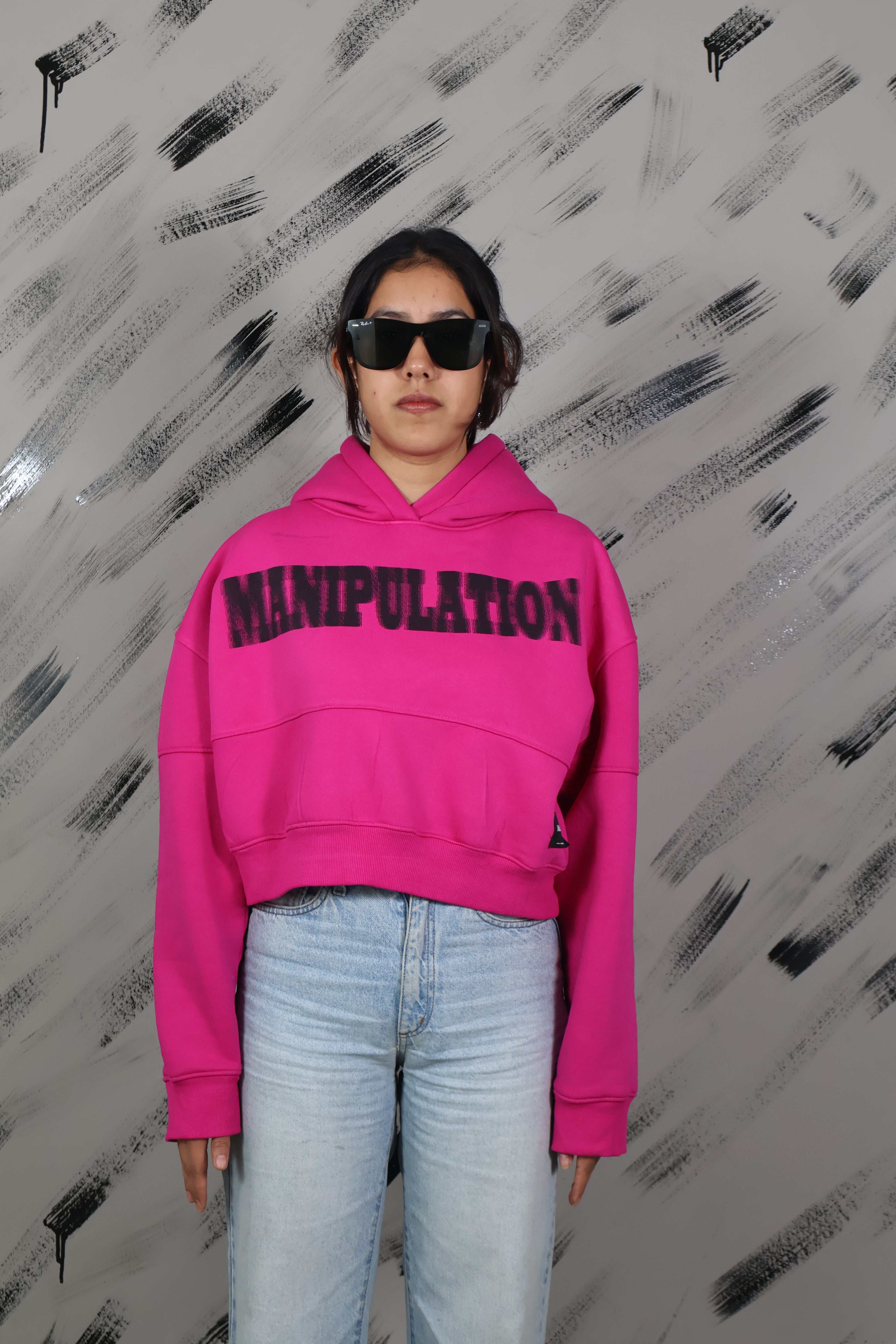 Manipulation-hoodie-pink-women