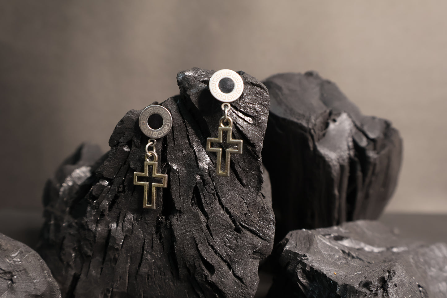 Faithful ties