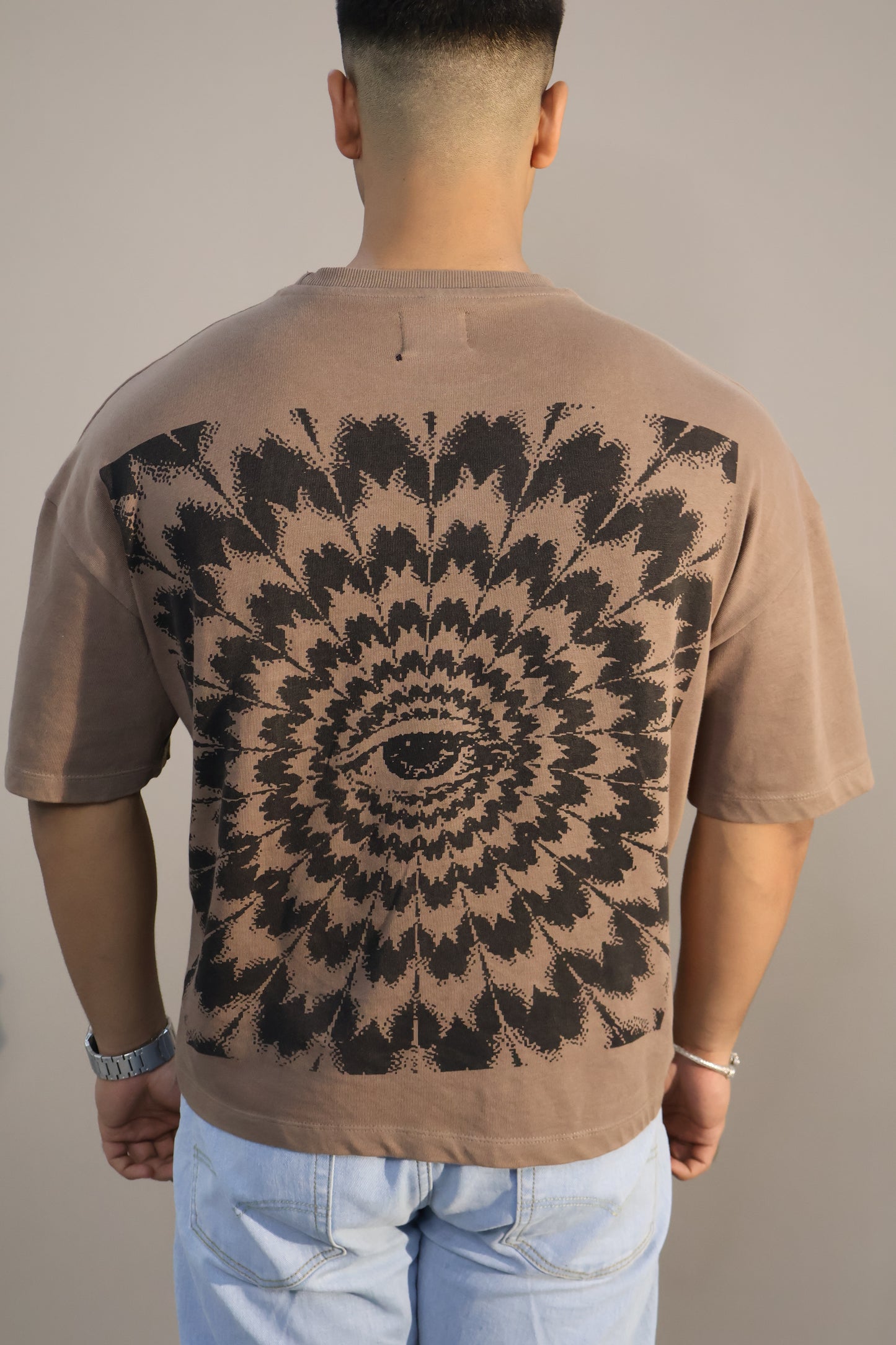 Illusion eye t-shirt brown unisexual