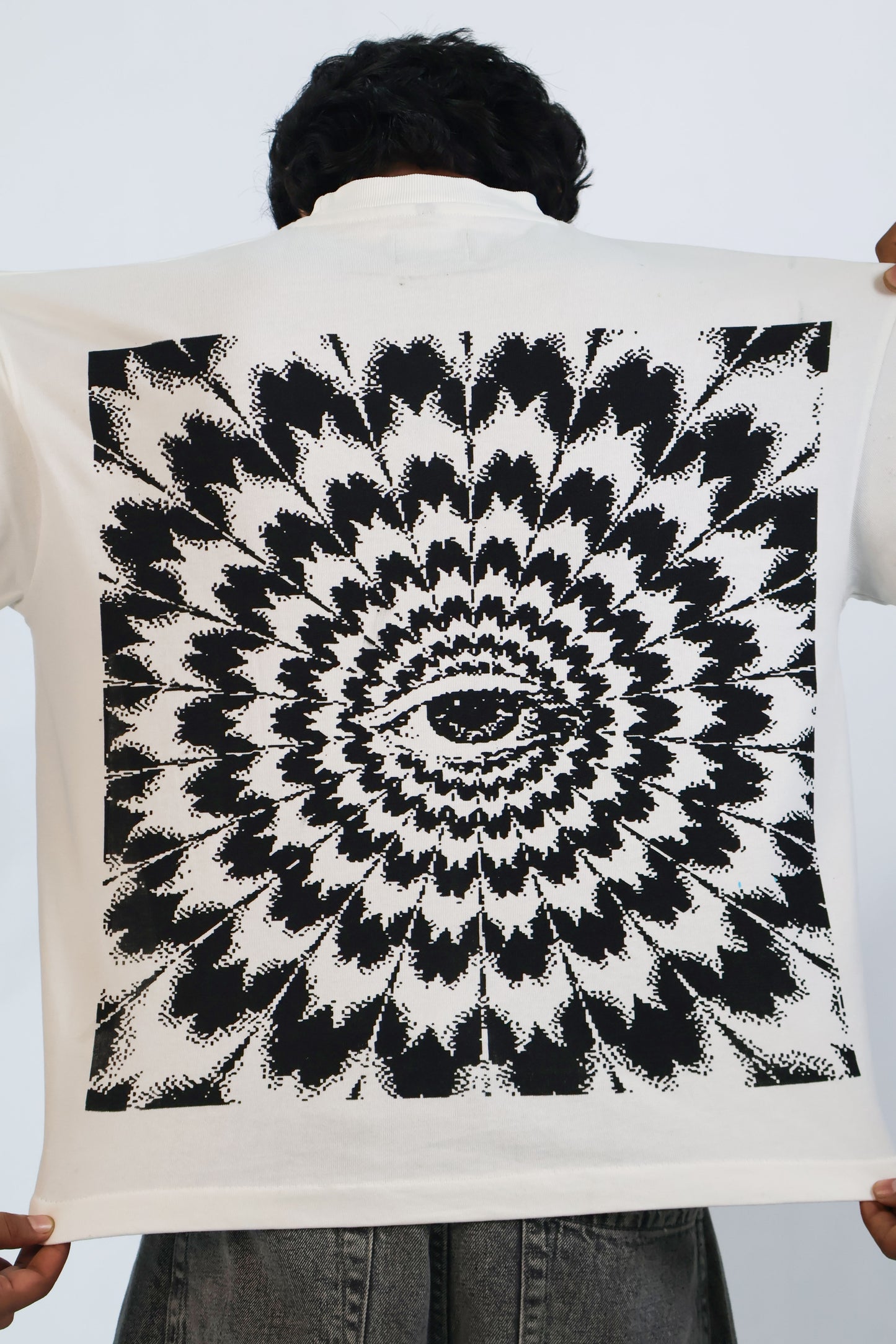 Illusion eye t-shirt unisexual